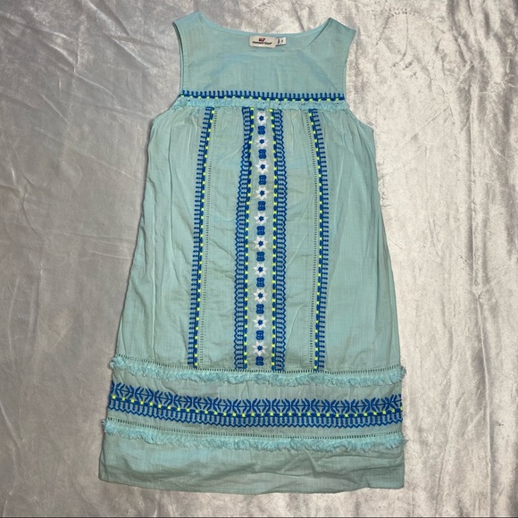 Vineyard Vines Embroidered Shift Dress - Picture 2 of 16